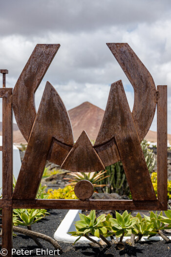 CM Logo aus Eisen  Teguise Canarias Spanien by Peter Ehlert in LanzaroteFundacion