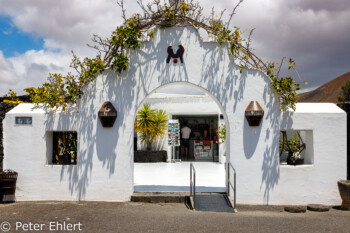 Eingang zum Museum  Teguise Canarias Spanien by Peter Ehlert in LanzaroteFundacion