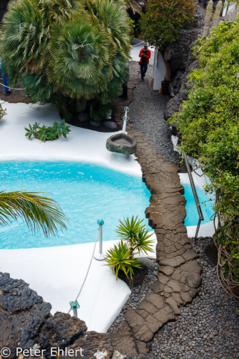Blick auf Poolbereich  Teguise Canarias Spanien by Lara Ehlert in LanzaroteFundacion