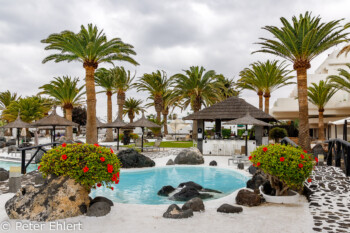 Poolbereich   Costa Teguise Canarias Spanien by Peter Ehlert in LanzaroteHotels