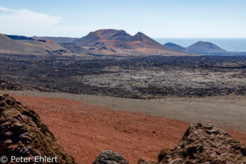 Vulkan und Lavafeld  Tinajo Canarias Spanien by Peter Ehlert in LanzaroteNPTimanfaya