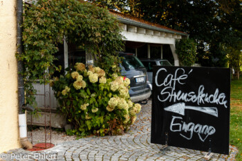 Eingang  Schmiechen Bayern Deutschland by Peter Ehlert in Streuselkuchen