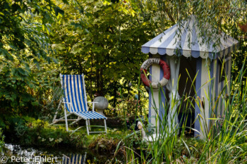 Gartenkunst  Schmiechen Bayern Deutschland by Peter Ehlert in Streuselkuchen