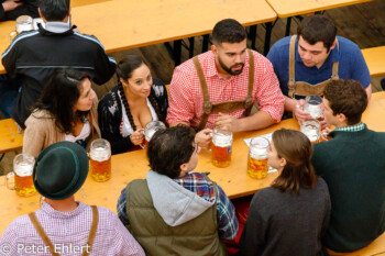 Erste Besucher  München Bayern Deutschland by Peter Ehlert in WiesnWorkshop2018