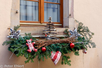 Dekoration   Eguisheim Département Haut-Rhin Frankreich by Peter Ehlert in Elsass-Winter