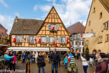 Dekoration   Eguisheim Département Haut-Rhin Frankreich by Peter Ehlert in Elsass-Winter