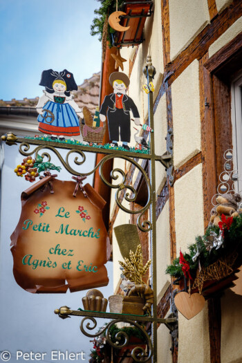 Ladenschild  Eguisheim Département Haut-Rhin Frankreich by Peter Ehlert in Elsass-Winter