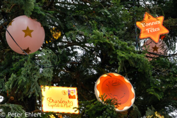 Weihnachtsbaumdeko  Straßburg Département Bas-Rhin Frankreich by Peter Ehlert in Elsass-Winter