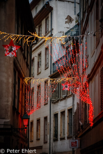 Weihnachtsbeleuchtung  Straßburg Département Bas-Rhin Frankreich by Peter Ehlert in Elsass-Winter