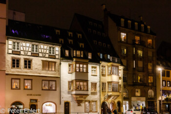 Beleuchtete Fachwerkhäuser  Straßburg Département Bas-Rhin Frankreich by Peter Ehlert in Elsass-Winter