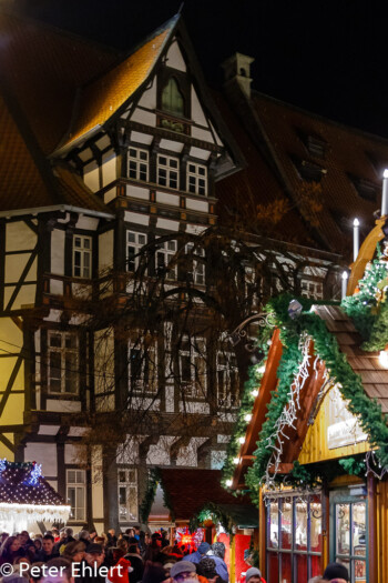 Fachwerkhaus am Burgplatz  Braunschweig Niedersachsen Deutschland by Peter Ehlert in Weihnachtsmarkt