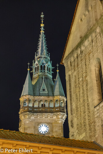 Rathausturm  Braunschweig Niedersachsen Deutschland by Peter Ehlert in Weihnachtsmarkt