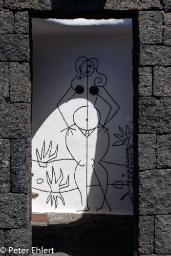 Eingang zur Damentoilette  Guatiza Canarias Spanien by Peter Ehlert in LanzaroteCactus