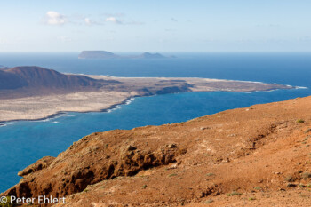 Meerenge  Haría Canarias Spanien by Peter Ehlert in LanzaroteMirador