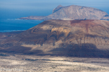 Vulkan auf La Graciosa  Haría Canarias Spanien by Peter Ehlert in LanzaroteMirador