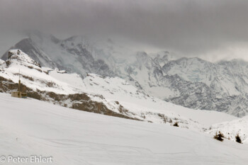 Es zieht zu  Verchaix Département Haute-Savoie Frankreich by Peter Ehlert in Ski_LesGets