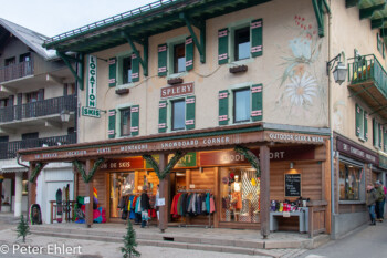 Geschäfte  Les Gets Département Haute-Savoie Frankreich by Peter Ehlert in Ski_LesGets