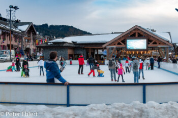 Eislaufbahn  Les Gets Département Haute-Savoie Frankreich by Peter Ehlert in Ski_LesGets