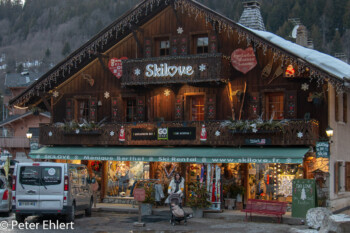 Geschäfte  Les Gets Département Haute-Savoie Frankreich by Peter Ehlert in Ski_LesGets