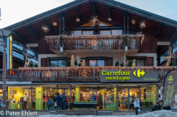 Carrefour Supermarkt  Les Gets Département Haute-Savoie Frankreich by Peter Ehlert in Ski_LesGets