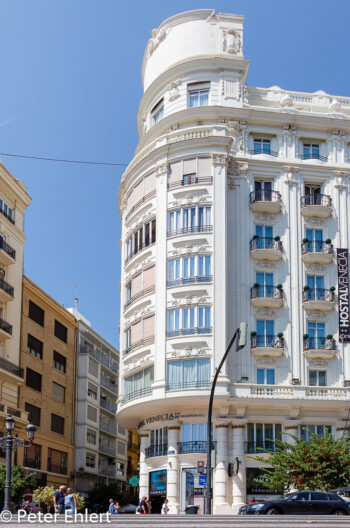 Zebrastreifen und Hotel  Valencia Provinz Valencia Spanien by Lara Ehlert in Valencia_Rathaus_Hauptpost