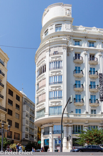 Zebrastreifen und Hotel  Valencia Provinz Valencia Spanien by Lara Ehlert in Valencia_Rathaus_Hauptpost