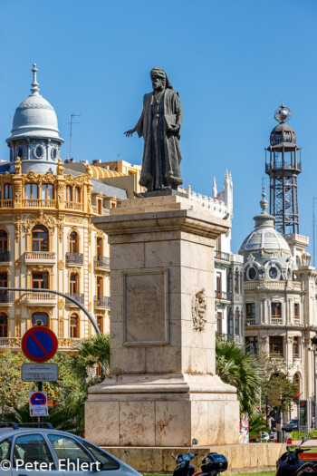 Statue Francesc de Vinatea  Valencia Provinz Valencia Spanien by Peter Ehlert in Valencia_Rathaus_Hauptpost