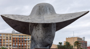 The Pamela Hat - Manolo Valdés  Valencia Provinz Valencia Spanien by Peter Ehlert in Valencia_Hafen_Sturm