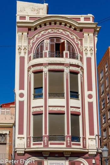 Rotes Haus  Valencia Provinz Valencia Spanien by Peter Ehlert in Valencia_Cabanyal