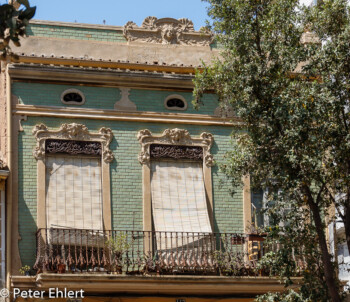 Balkon mit Sonnenschutz  Valencia Provinz Valencia Spanien by Peter Ehlert in Valencia_Cabanyal