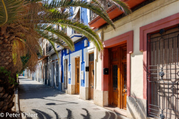 Häuserfront  Valencia Provinz Valencia Spanien by Peter Ehlert in Valencia_canbanyal_strand