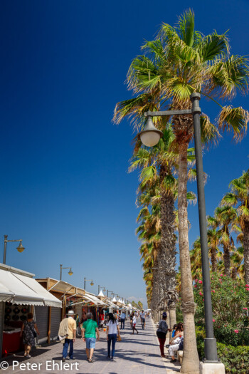 Promenade mit Buden  Valencia Provinz Valencia Spanien by Peter Ehlert in Valencia_canbanyal_strand