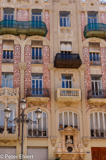 Fassadenkunst  Valencia Provinz Valencia Spanien by Peter Ehlert in Valencia_Kathedrale