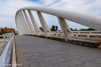 Asymetrische Brücke  Valencia Provinz Valencia Spanien by Peter Ehlert in Valencia_Turia