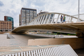 Asymetrische Brücke  Valencia Provinz Valencia Spanien by Peter Ehlert in Valencia_Turia