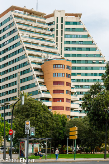 Modernes Gebäude  Valencia Provinz Valencia Spanien by Peter Ehlert in Valencia_Turia