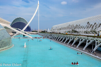 Superficies de Agua mit Umbracle und Agora  Valencia Provinz Valencia Spanien by Peter Ehlert in Valencia_Arts i Ciences