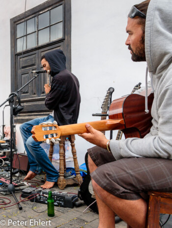 Straßenmusiker  Teguise Kanarische Inseln Spanien by Peter Ehlert in LanzaroteTeguise