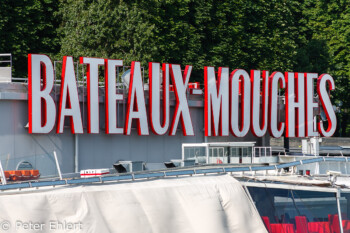 Schild am Einstieg  Paris Île-de-France Frankreich by Peter Ehlert in Paris Bateaux mouches