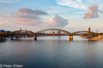 Hohenzollern Brücke  Köln Nordrhein-Westfalen Deutschland by Peter Ehlert in Köln_Stadtrundgang