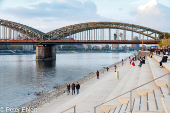 Hohenzollern Brücke  Köln Nordrhein-Westfalen Deutschland by Peter Ehlert in Köln_Stadtrundgang