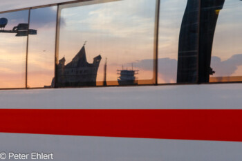 ICE und Spiegelung Gross St. Martin  Köln Nordrhein-Westfalen Deutschland by Peter Ehlert in Köln_Stadtrundgang