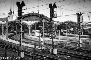 Große Halle und Vorbau  Köln Nordrhein-Westfalen Deutschland by Peter Ehlert in Köln_Bahnhof