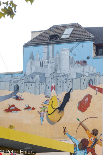 Bemalte Hauswand  Köln Nordrhein-Westfalen Deutschland by Peter Ehlert in Köln_Stadtrundgang