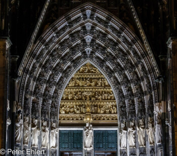 Figuren am Haupteingang  Köln Nordrhein-Westfalen Deutschland by Peter Ehlert in Köln_Dom