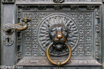 Eingangstür  Köln Nordrhein-Westfalen Deutschland by Peter Ehlert in Köln_Dom