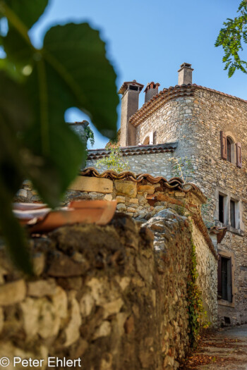 Gasse mit Haus  Brignon Gard Frankreich by Peter Ehlert in Brignon