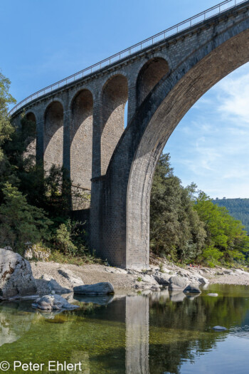 Brückenbögen  Saint-Jean-du-Gard Gard Frankreich by Peter Ehlert in Rundfahrt Gardon