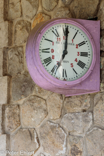 Uhr in pink  Saint-Jean-du-Gard Gard Frankreich by Peter Ehlert in Rundfahrt Gardon