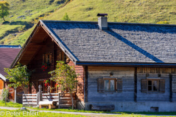 Almhaus  Vomp Tirol Österreich by Peter Ehlert in Ahornboden